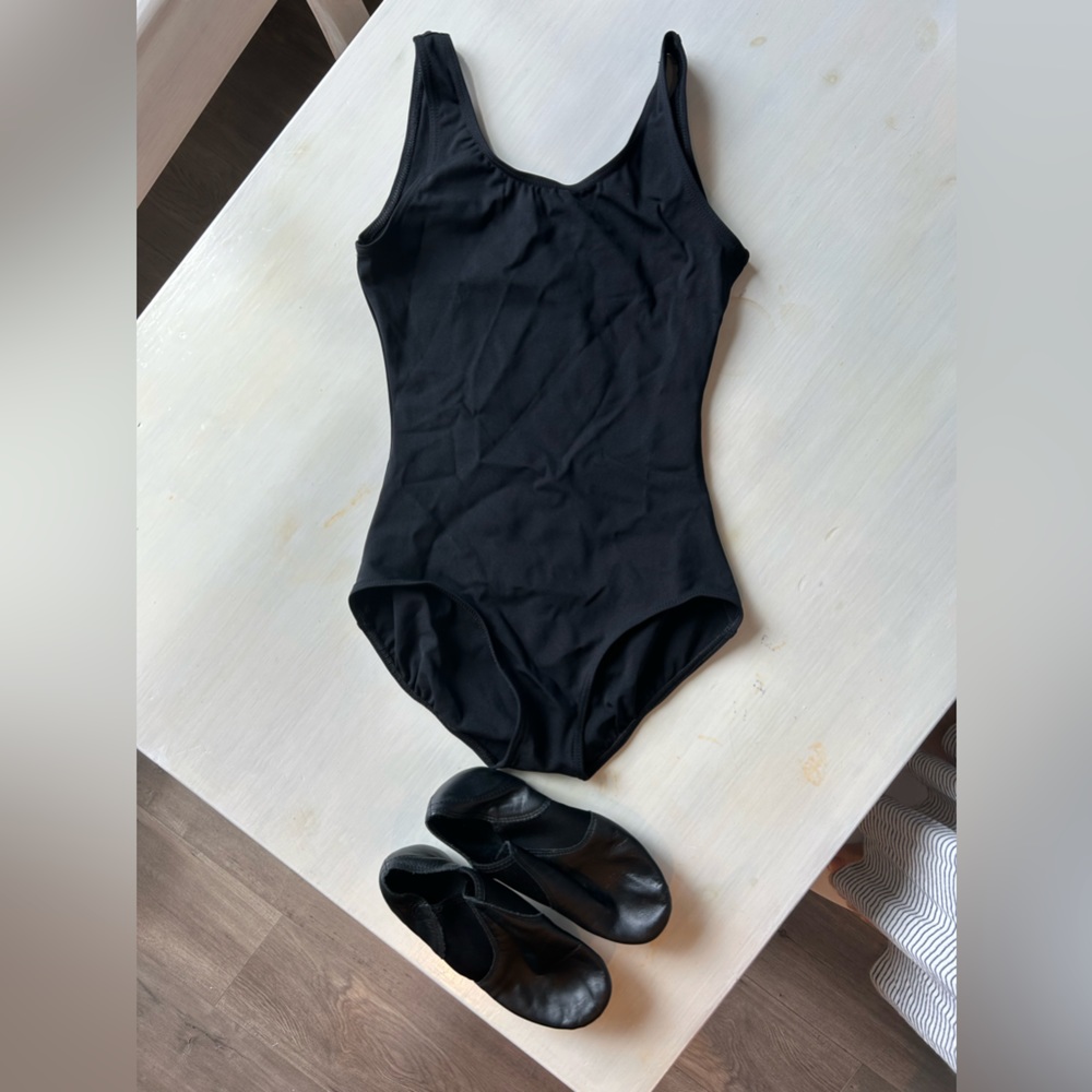 Capezio dance shoes and leopard set